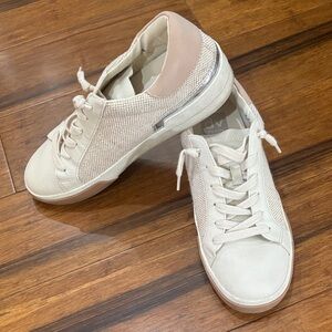 DV by Dolce Vita Low-Top Sneakers in Light Pink Beige